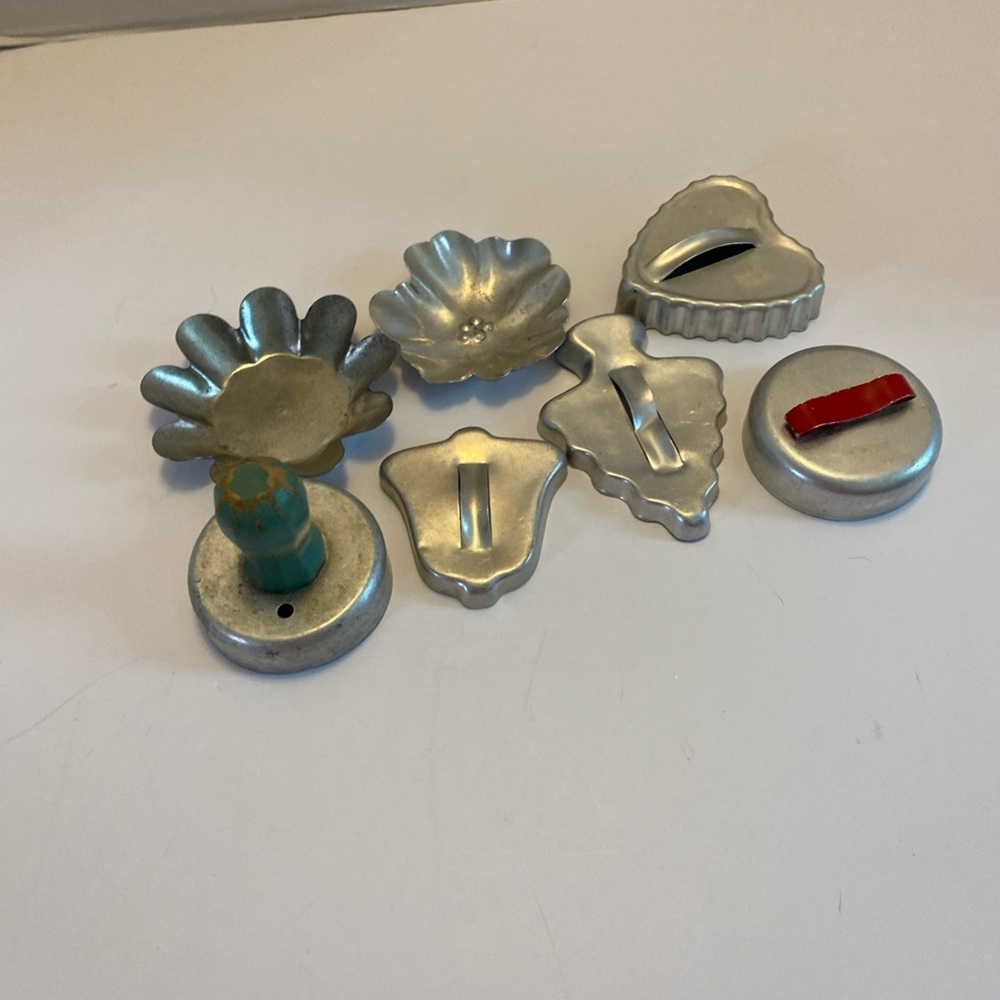 Antique Aluminum Cookie / Biscuit Cutters. Lot Of 7.